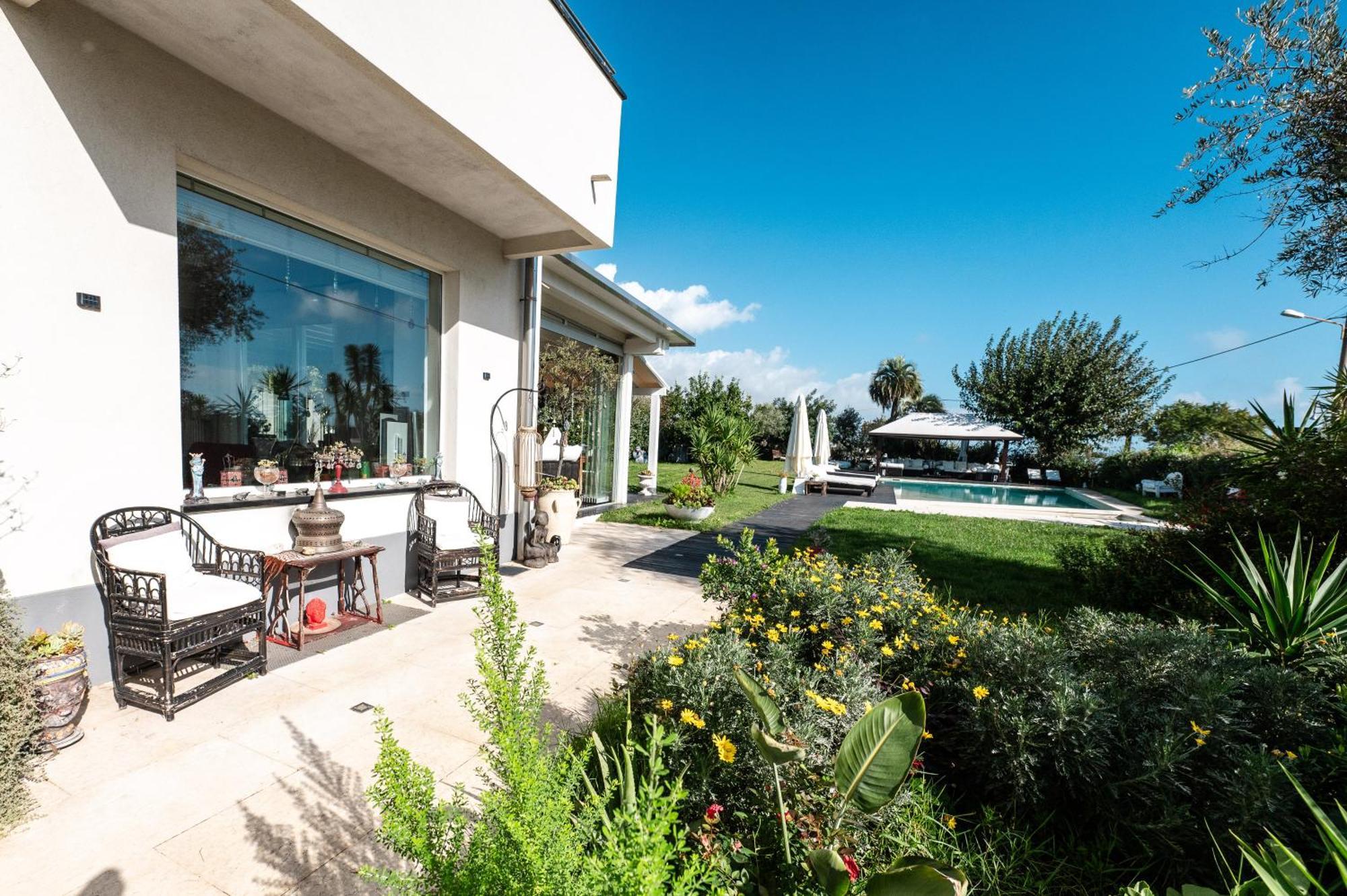 Villa Verney Albisola Superiore Exteriör bild