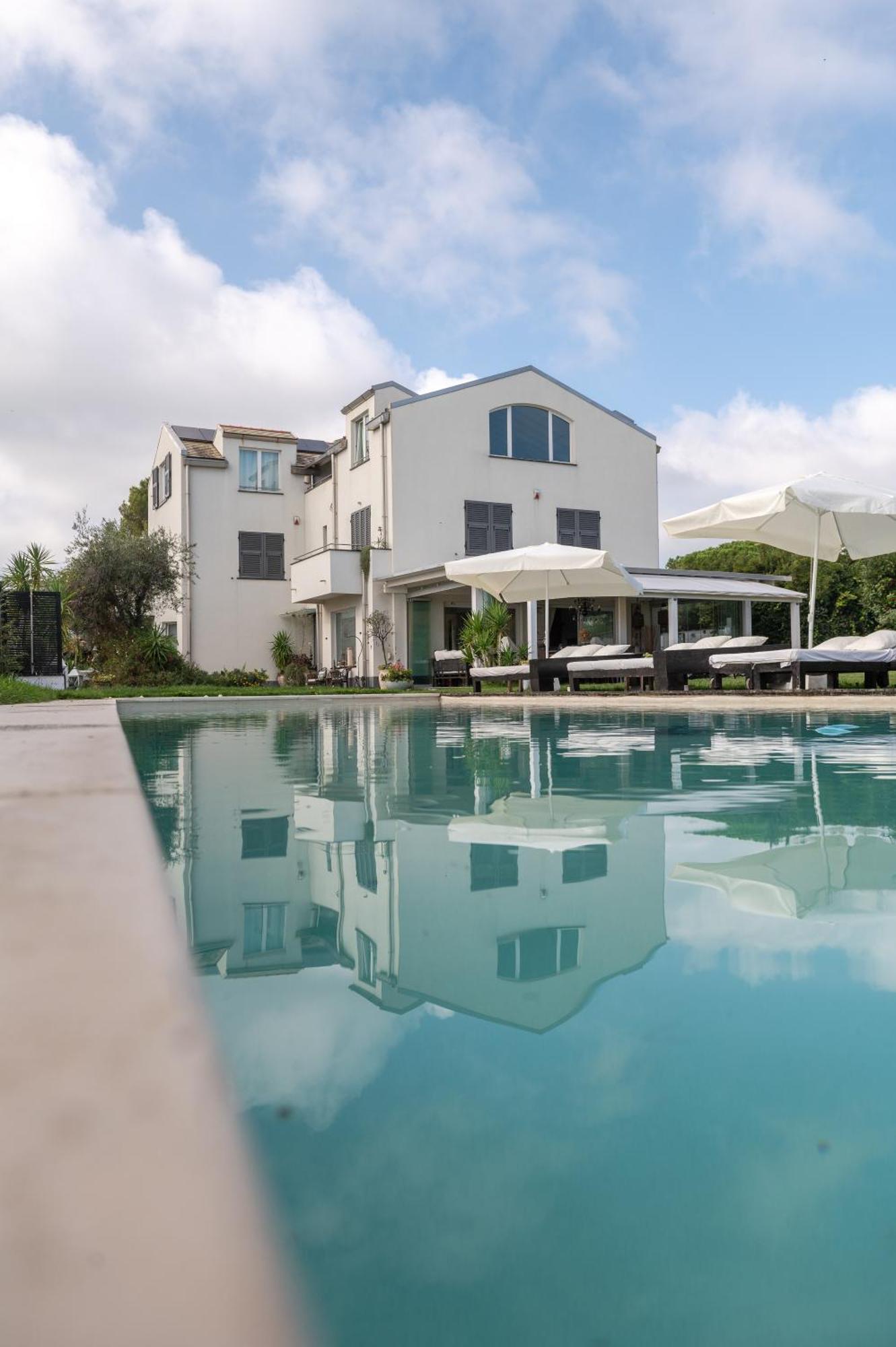 Villa Verney Albisola Superiore Exteriör bild