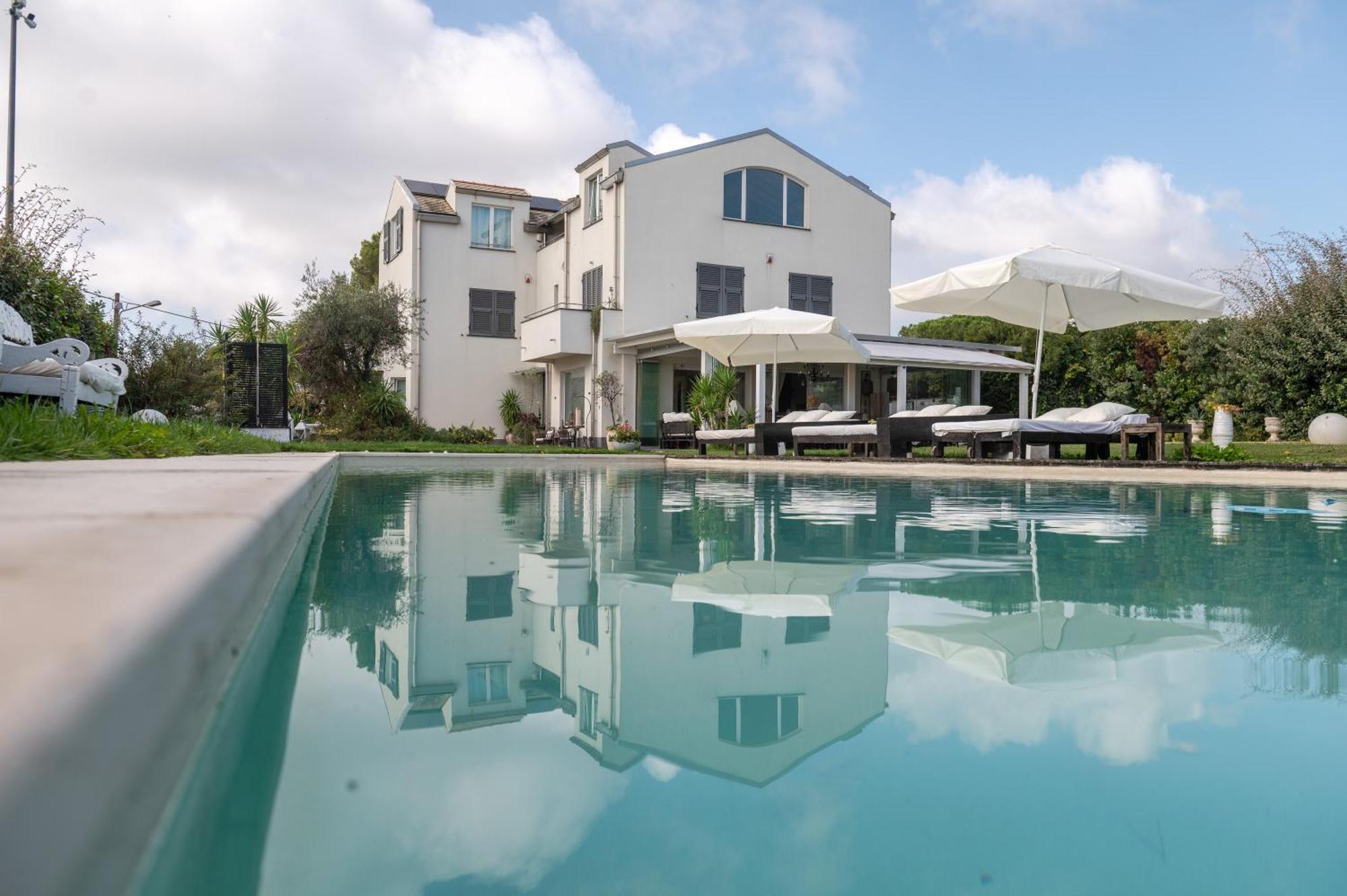 Villa Verney Albisola Superiore Exteriör bild